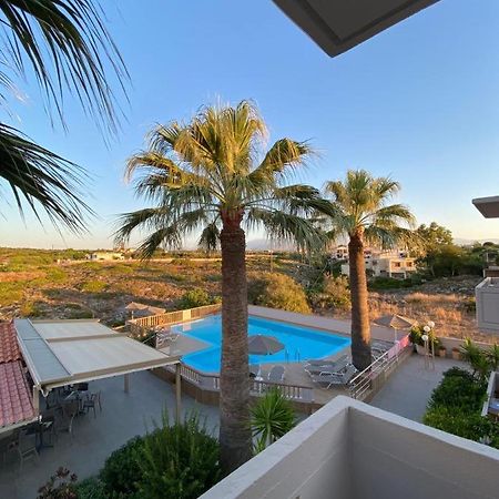 Cathrin Suites Stavrós Dış mekan fotoğraf
